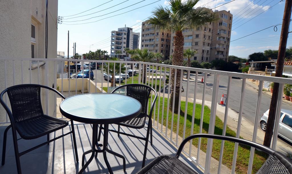 Mackenzie Blu Beach Studio لارنكا المظهر الخارجي الصورة